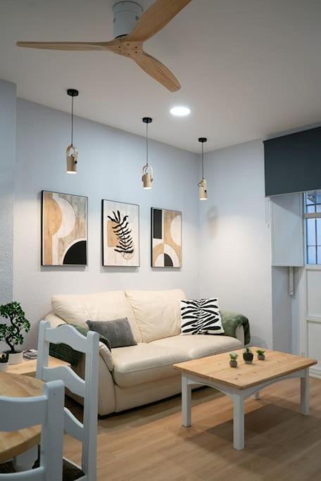 Apartamentos Alfaqueque B Sevilla Eksteriør billede