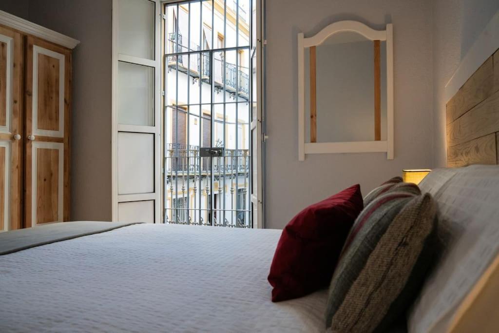 Apartamentos Alfaqueque B Sevilla Eksteriør billede