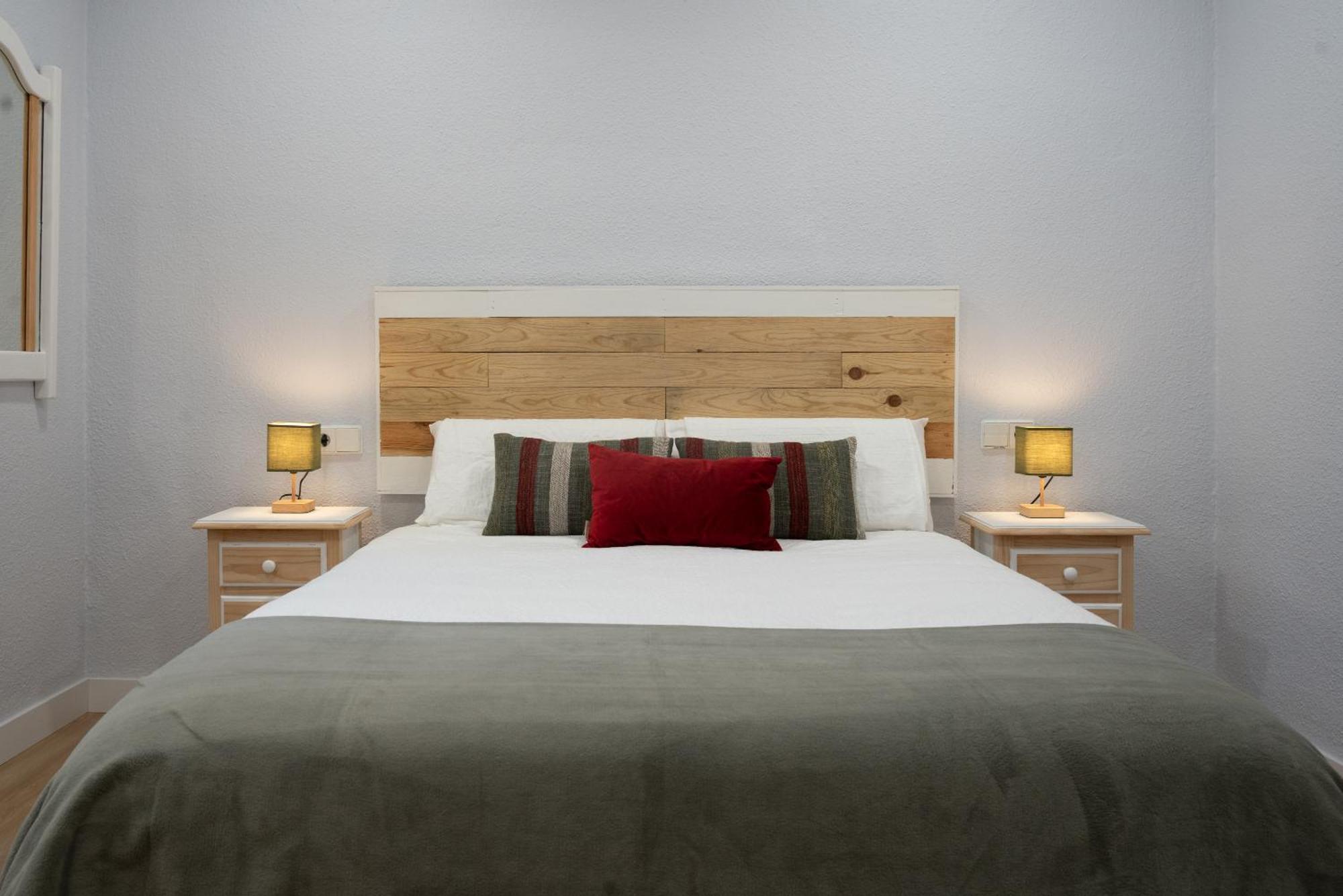 Apartamentos Alfaqueque B Sevilla Eksteriør billede